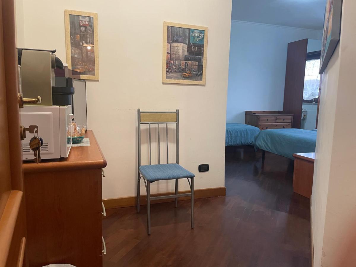 Bb Nuova Fiera Di Roma Bed & Breakfast *